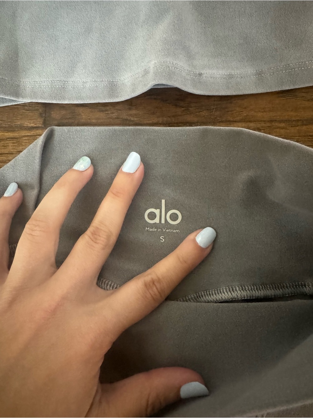 ALO Yoga Washed AloSoft Cool Grey Leggings + Long Sleeve Set - Like New! - Picture 10 of 10